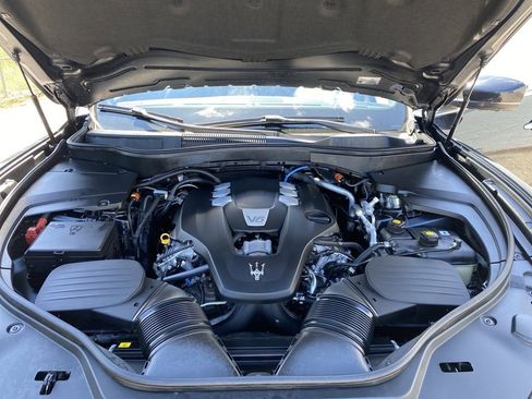 Used 2023 Maserati Levante GT image 43