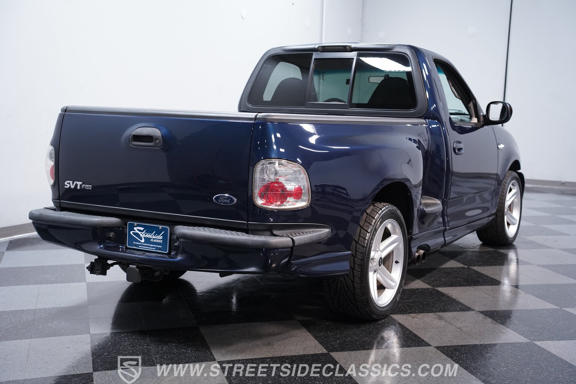 Used 2002 Ford F150 Lightning RWD image 11
