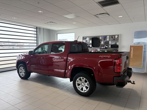 Used 2020 Chevrolet Colorado LT w/ LT Convenience Package image 3
