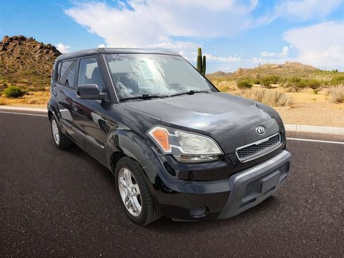 Used 2010 Kia Soul + w/ Audio Pkg FWD image 1