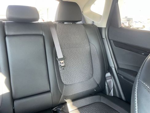 Used 2025 Kia Seltos S image 36