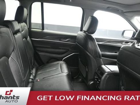 Used 2023 Jeep Grand Cherokee 4WD 4xe image 11