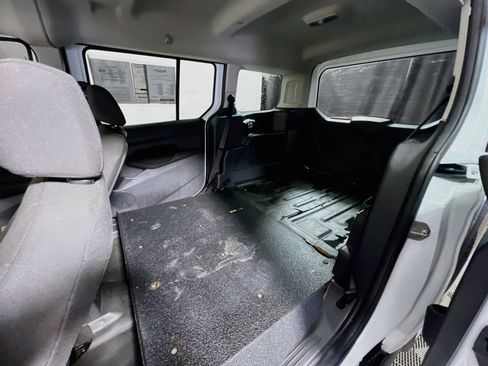 Used 2016 Ford Transit Connect XL FWD image 27