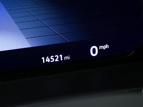 Certified 2025 Volkswagen Atlas Cross Sport SE image 3