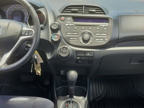 Used 2013 Honda Fit Sport image 18