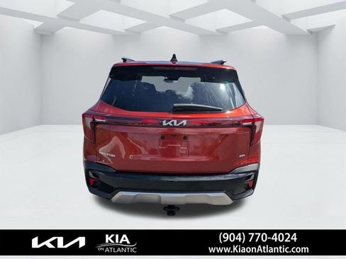 Used 2024 Kia Seltos S AWD/4WD image 4