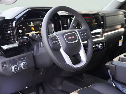 New 2026 GMC Sierra 1500 Elevation image 9