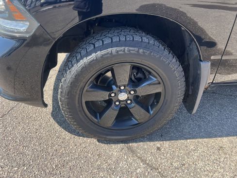 Used 2014 RAM 1500 Express w/ Black Ram 1500 Express Group image 4