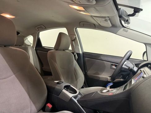 Used 2013 Toyota Prius One image 24