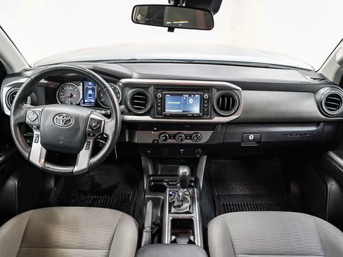 Used 2019 Toyota Tacoma SR5 RWD image 12