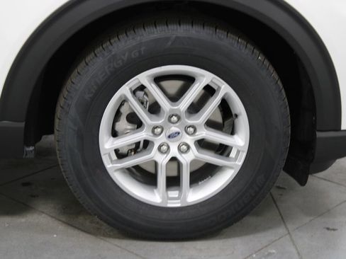 New 2026 Ford Explorer Active w/ Active Comfort Package image 11