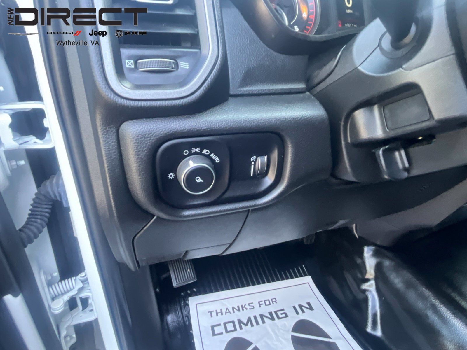 Used 2024 RAM 3500 Tradesman w/ Convenience Group AWD/4WD image 17
