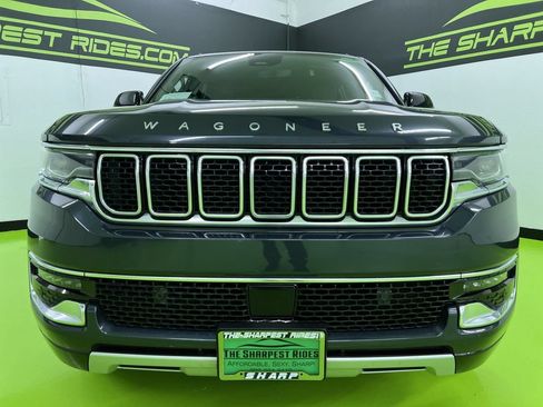 Used 2024 Jeep Wagoneer L Series II w/ Flexible Seating Group AWD/4WD image 3