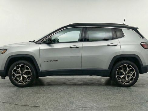 Used 2025 Jeep Compass Limited AWD/4WD image 5