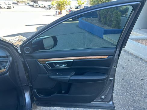 Used 2018 Honda CR-V Touring image 33