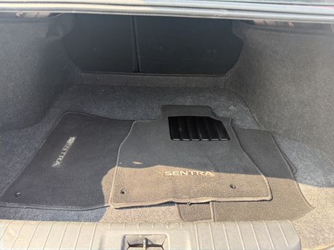 Used 2025 Nissan Sentra SV FWD image 5