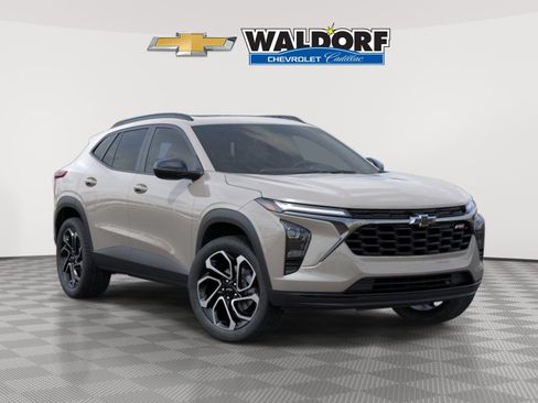 New 2026 Chevrolet Trax RS w/ Sunroof Package FWD image 8