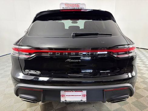 Used 2023 Porsche Macan Turbo image 6