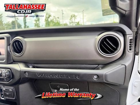 Used 2022 Jeep Wrangler Sport AWD/4WD image 28