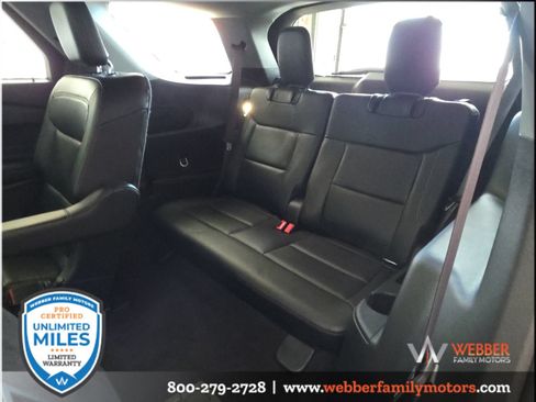 Used 2023 Ford Explorer XLT w/ Equipment Group 202A AWD/4WD image 17