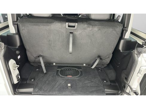 Used 2024 Jeep Wrangler Rubicon AWD/4WD image 21