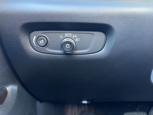 Used 2023 Chevrolet Traverse LT w/ Midnight/Sport Edition image 24