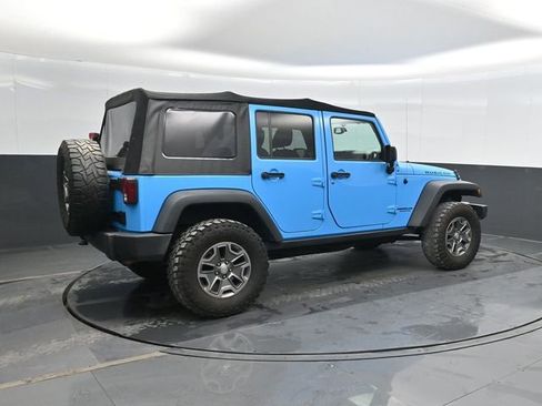 Used 2017 Jeep Wrangler Unlimited Rubicon w/ Connectivity Group image 3