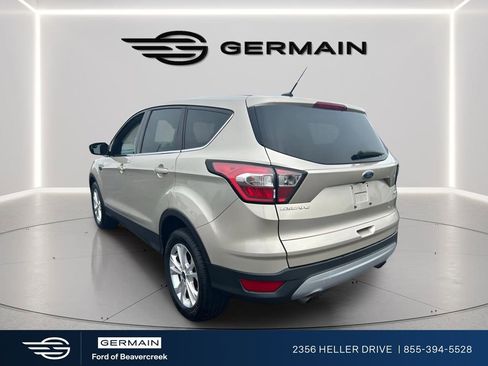Used 2017 Ford Escape SE w/ SE Cold Weather Package image 4