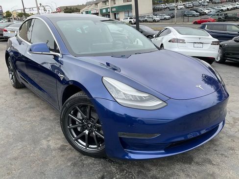 Used 2020 Tesla Model 3 Standard Range Plus RWD image 1
