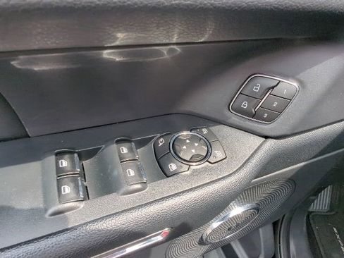 Used 2023 Ford Expedition Limited AWD/4WD image 14