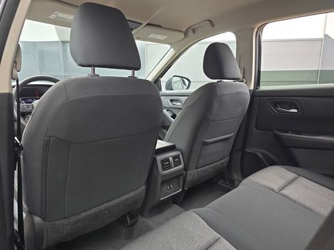 Used 2025 Nissan Rogue SV FWD image 35