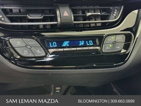 Used 2022 Toyota C-HR XLE FWD image 15