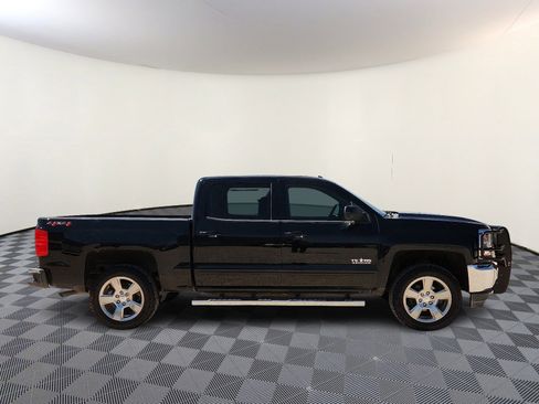Used 2018 Chevrolet Silverado 1500 LT w/ Texas Edition AWD/4WD image 5