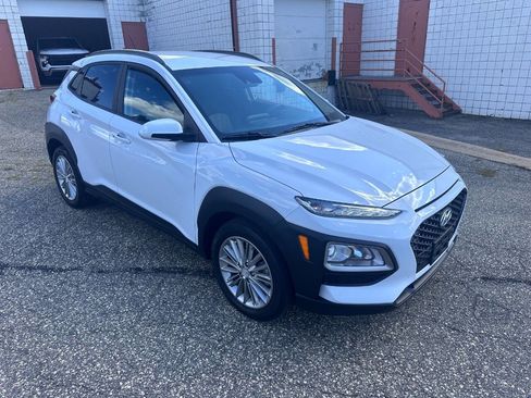 Used 2020 Hyundai Kona SEL image 2