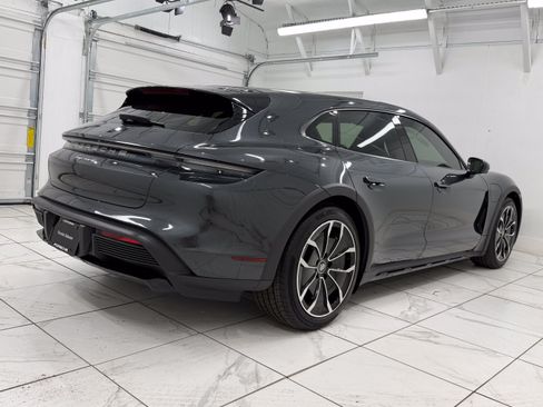 Certified 2022 Porsche Taycan 4 Cross Turismo AWD/4WD image 11