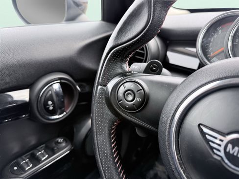 Used 2019 MINI Cooper S image 59