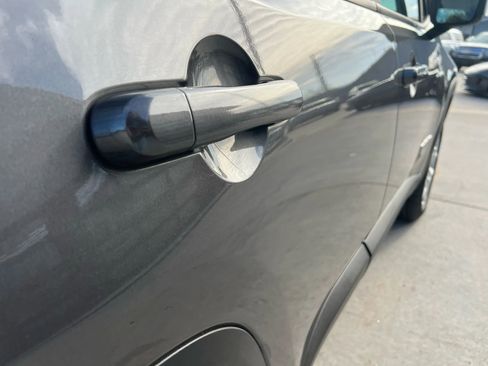 Used 2017 Jeep Renegade Sport w/ Power & Air Group image 56