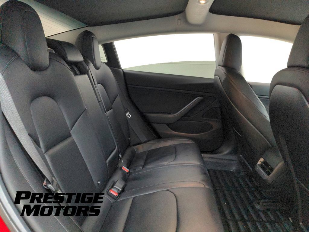 Used 2018 Tesla Model 3 Long Range RWD image 28