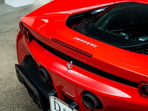 Used 2022 Ferrari SF90 Stradale AWD/4WD image 10