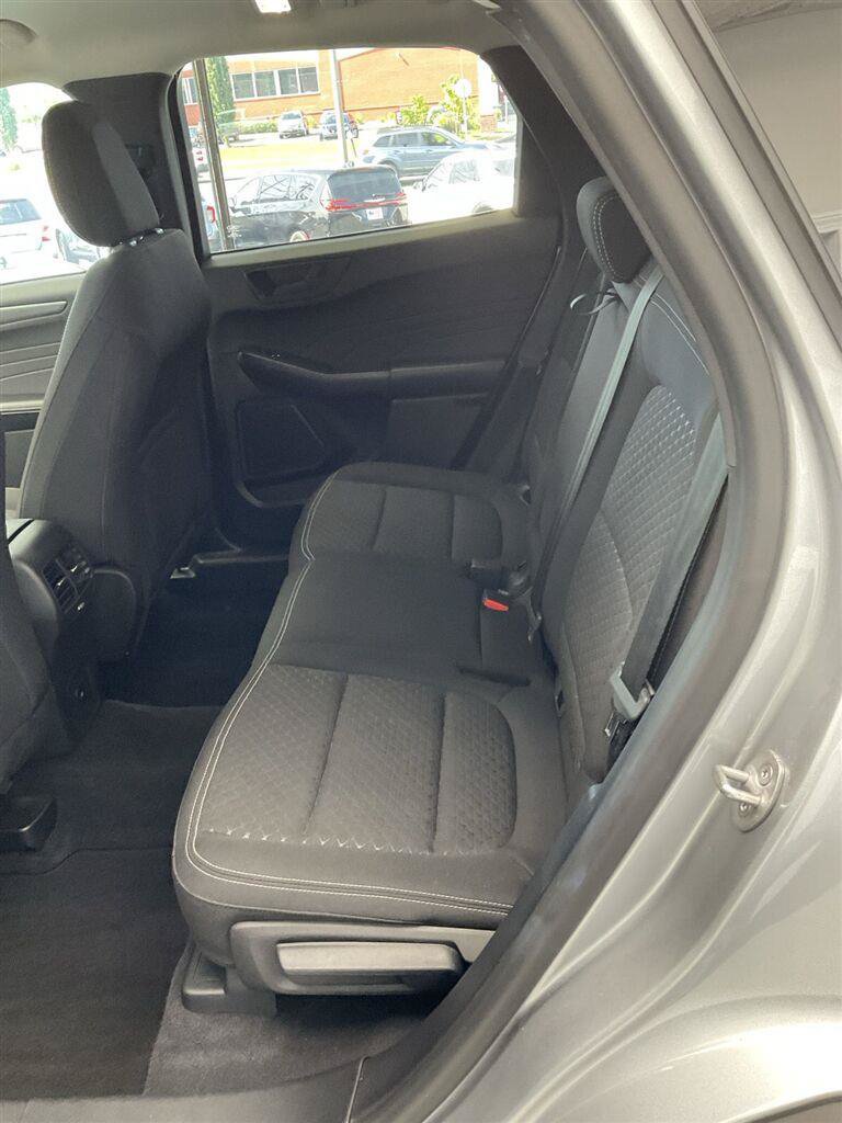Used 2023 Ford Escape Active AWD/4WD image 10