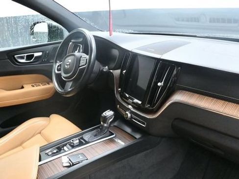 Used 2021 Volvo XC60 T5 Inscription AWD/4WD image 20