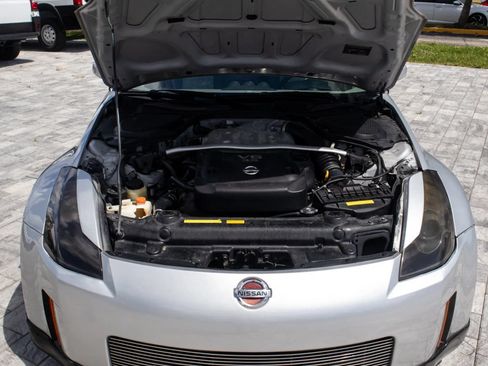 Used 2006 Nissan 350Z Touring RWD image 25