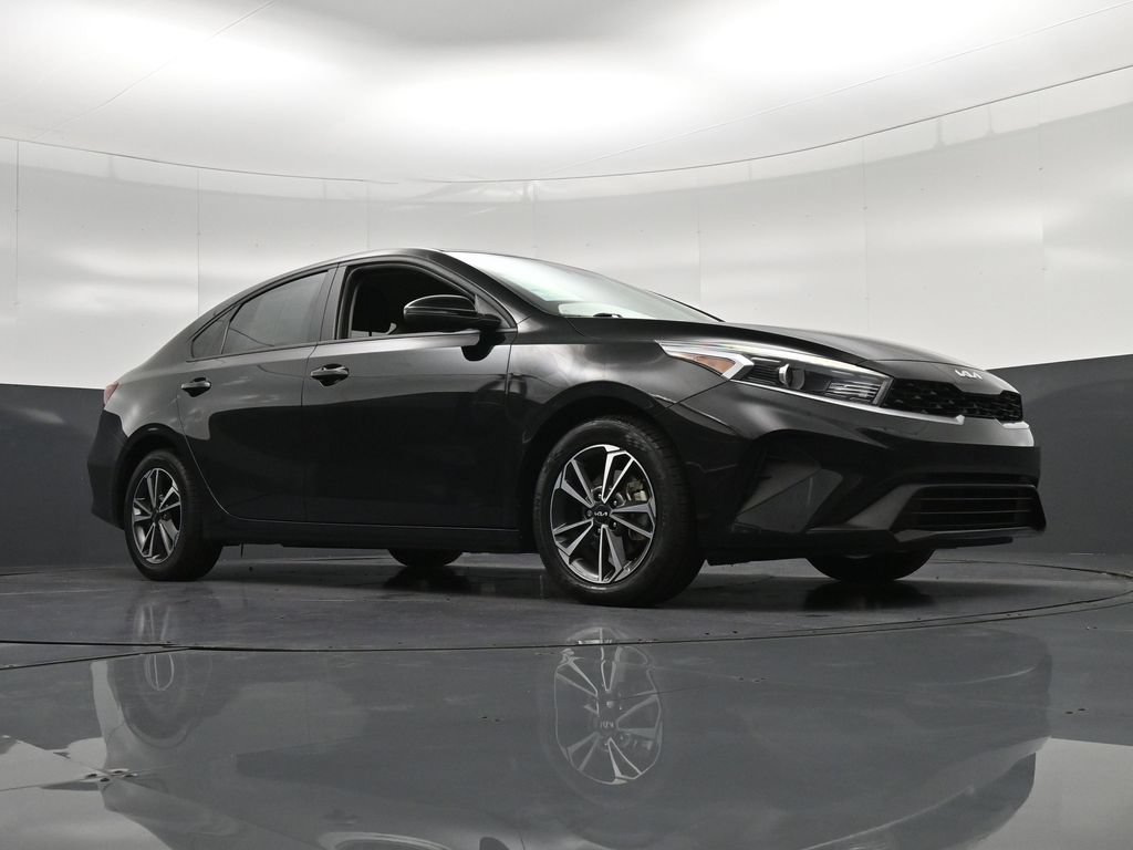 Used 2024 Kia Forte LXS w/ LXS Technology Package FWD image 29