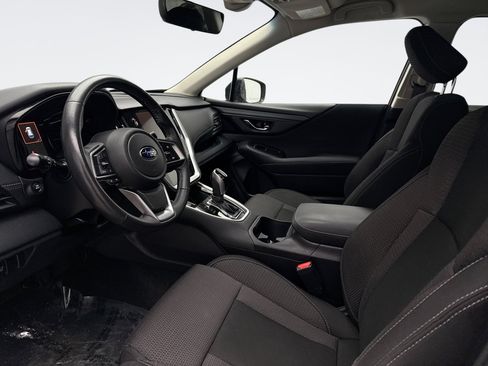 Used 2022 Subaru Outback Premium image 9