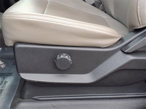 Used 2019 Ford F550 XL image 5