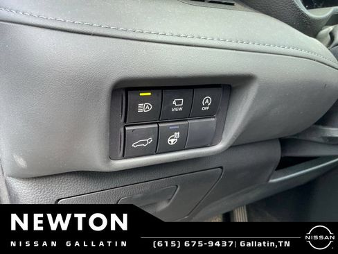 Used 2023 Toyota Highlander Platinum AWD/4WD image 9