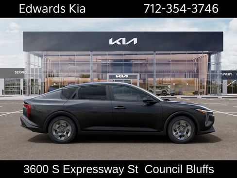 New 2026 Kia K4 FWD image 8