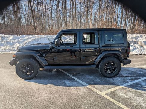 Used 2022 Jeep Wrangler Unlimited Sahara image 8