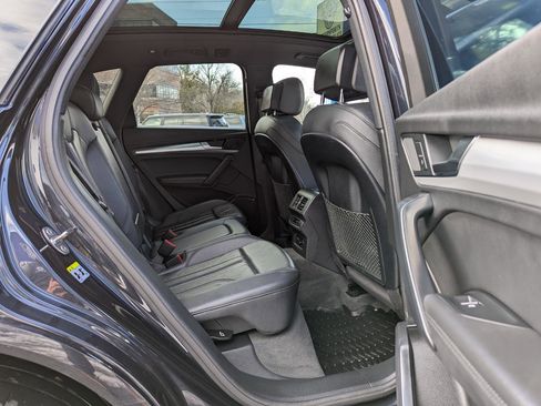 Used 2020 Audi Q5 2.0T Titanium Premium Plus w/ Premium Plus Package image 41