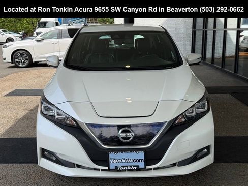 Used 2018 Nissan Leaf SL w/ SL Technology Package FWD image 4